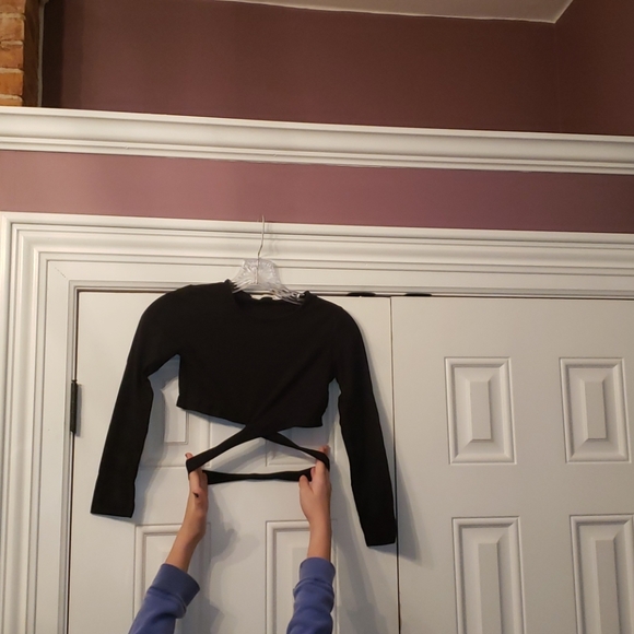 SHEIN Other - Black Crop Top